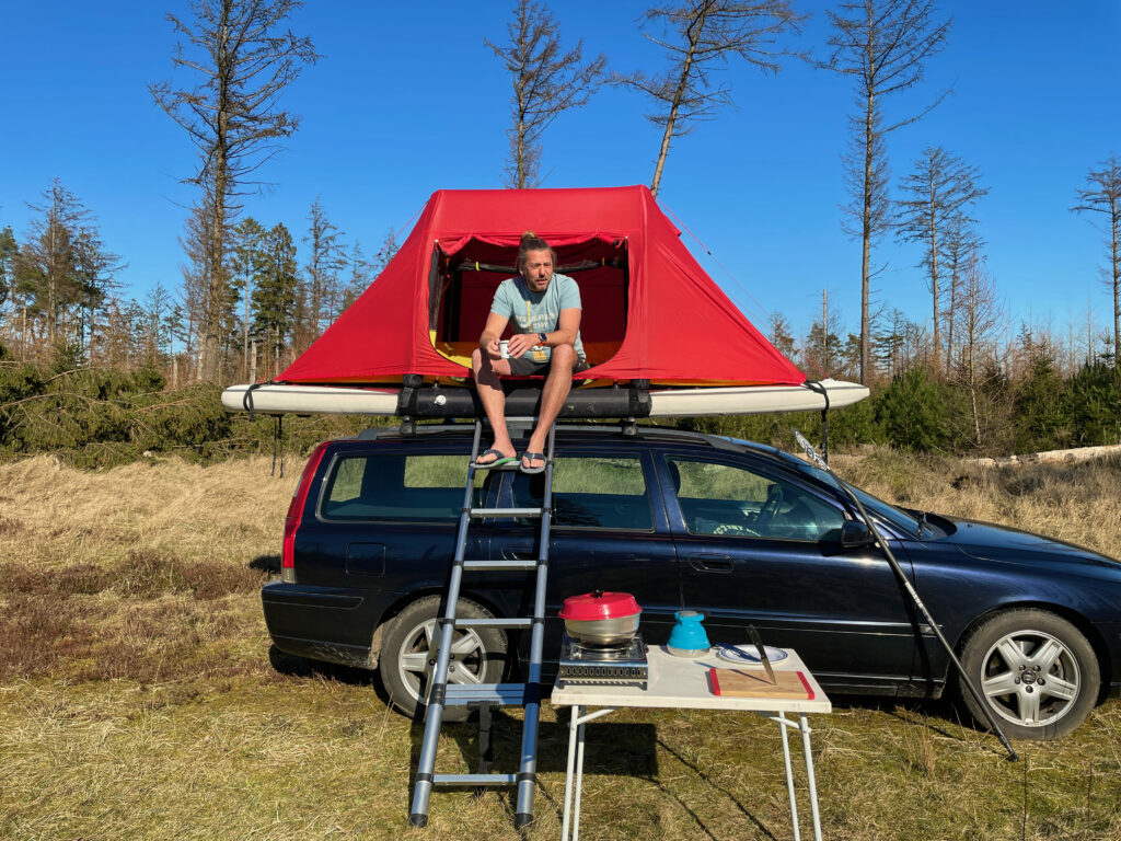 The cheapest rooftop tent for your Car