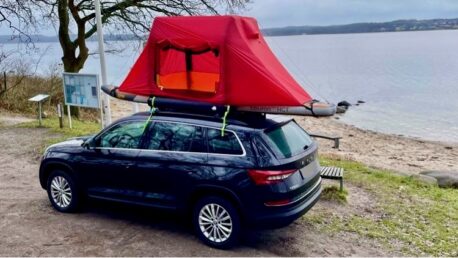BAJAO Cabin Sup-tent on rooftop of a car